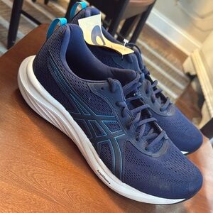 Asics NIB Gel-Contend 9